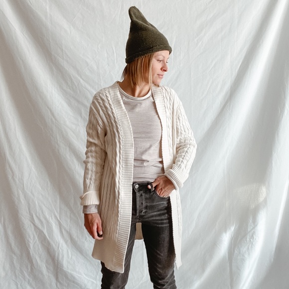 ✖️SOLD✖️ Gap | cable knit cardigan - Picture 2 of 15